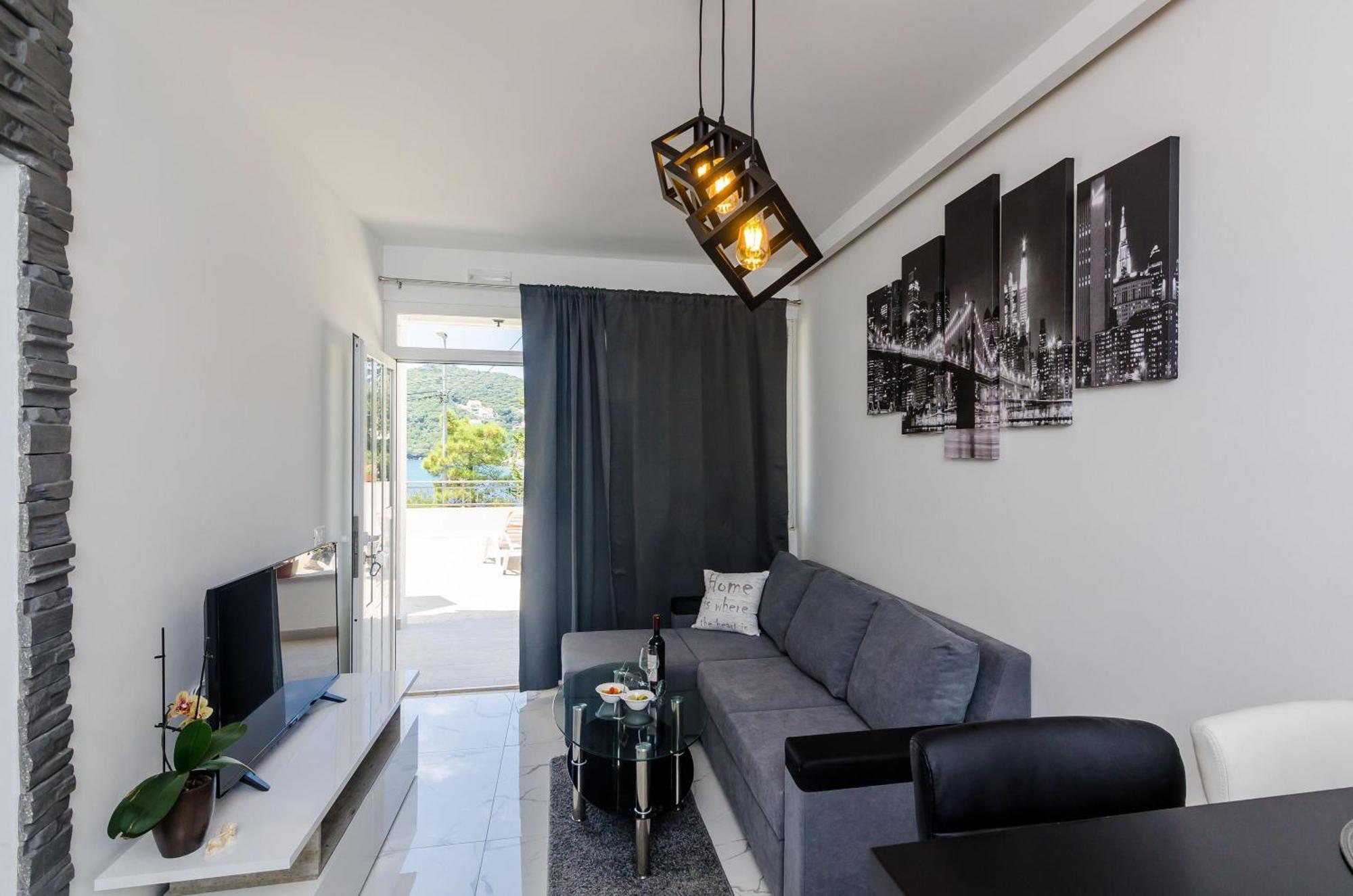 Mata Family Apartments Molunat Eksteriør billede
