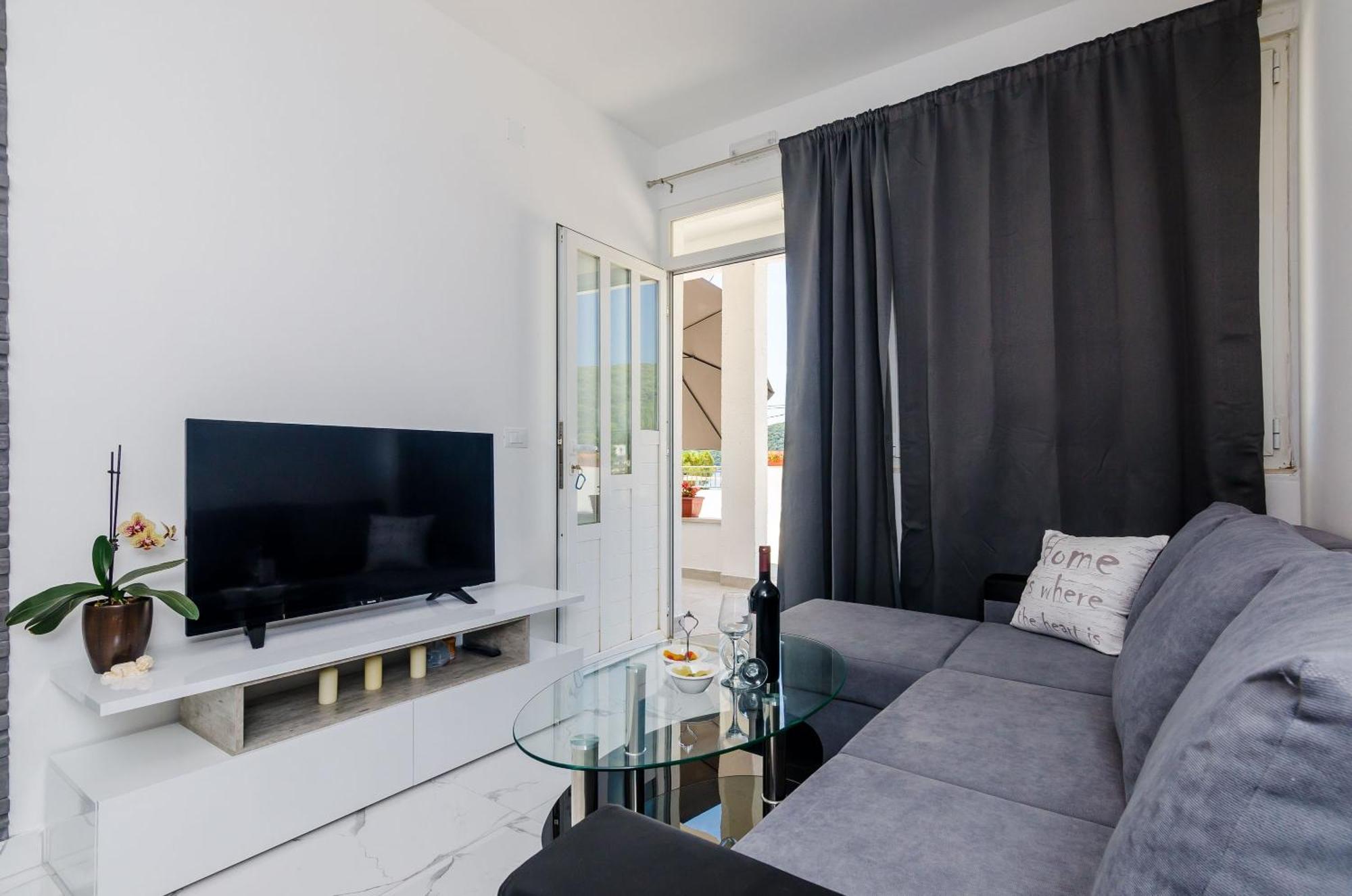 Mata Family Apartments Molunat Eksteriør billede